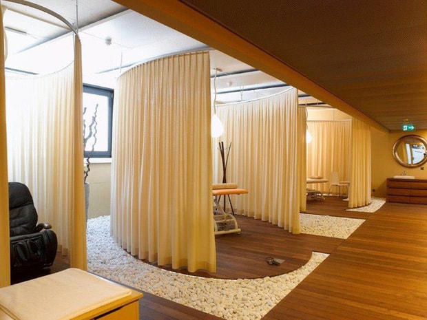 Thăm quan Vuaboss đã ký Vuaboss có hợp pháp không CLB Barcelona làm việc của google 10 Phòng massage